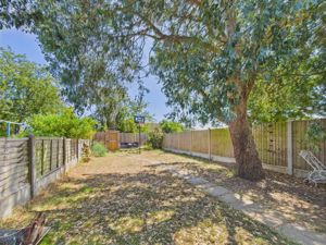 Photo 25- click for photo gallery